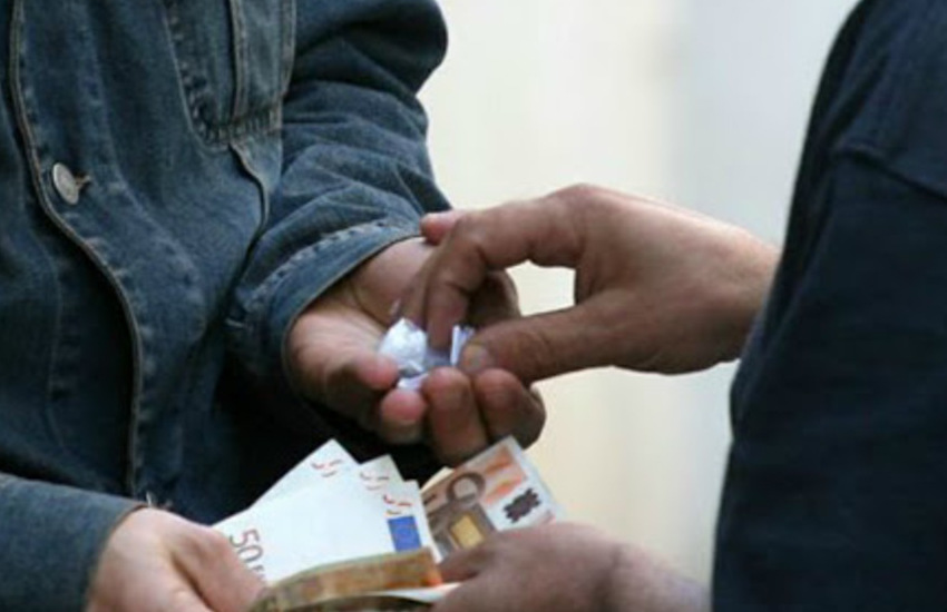 Importazione e spaccio di marijuana e cocaina: 13 arresti tra Albania, Parma e Arezzo