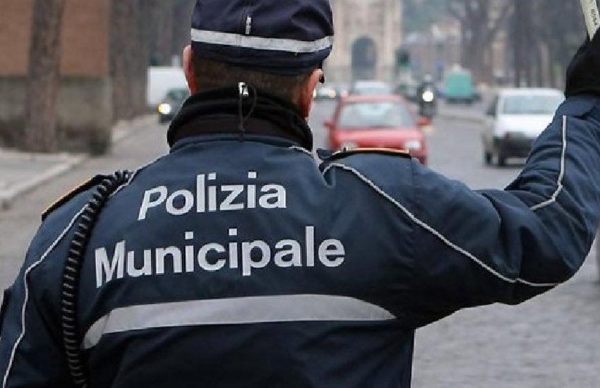 Catania, pubblicato bando per assunzione temporanea di 25 vigili urbani