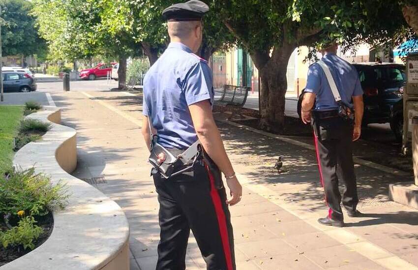 Sant’Agata Li Battiati, ruba bancomat ad anziana 70enne e prosciuga il plafond tra prelievi e shopping, denunciato