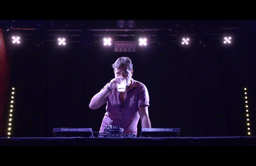 Nuovo episodio del “Dialogo contro il naufragio”, ambientato al Retronouveau