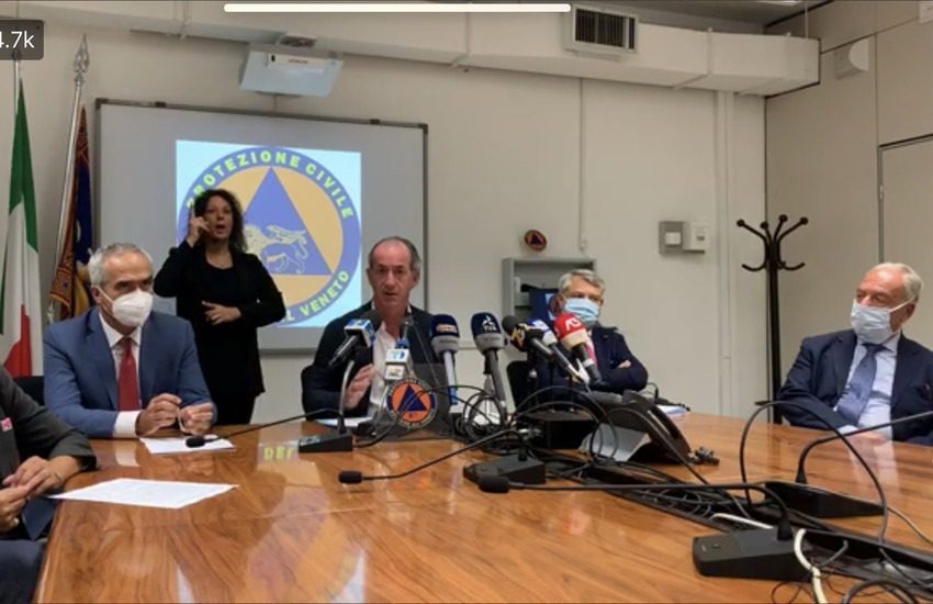 Zaia: “Covid, nessuna emergenza negli ospedali veneti. Test rapidi sulla saliva all’Università di Padova”.