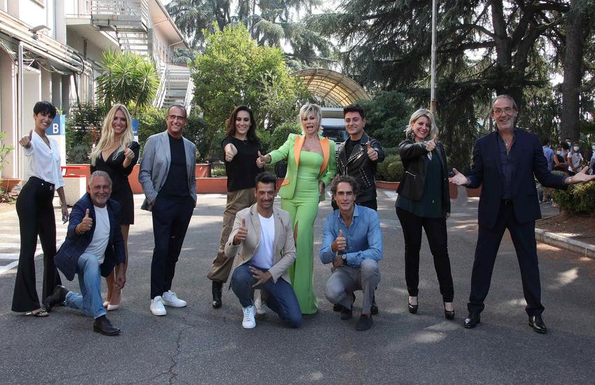 TALE E QUALE SHOW 10 AL VIA SU RAI1 CONDOTTO DA CARLO CONTI