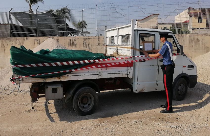 Sicurezza ambientale. Carabinieri sequestrano 2 mezzi e denunciano 1 uomo