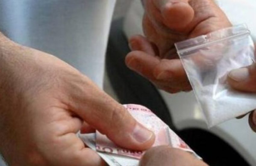 Arrestato spacciatore a Brusciano, pronte 110 dosi di droga per la vendita