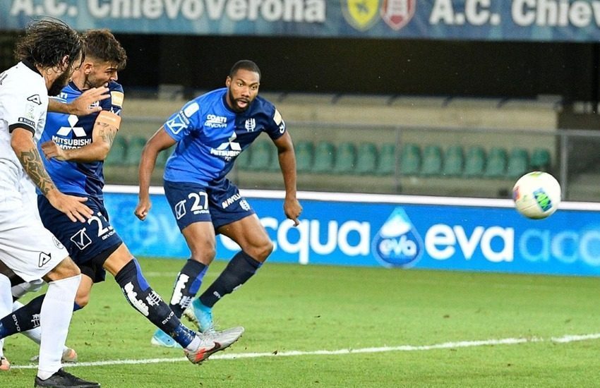 Chievo, tre calciatori positivi al Covid. Annullata amichevole con il Padova