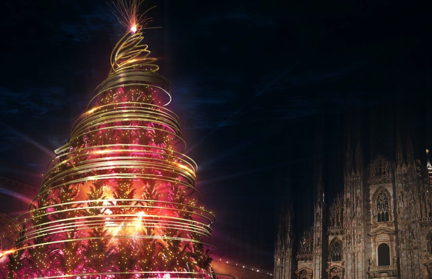 Milano, il Natale degli alberi, un’idea creativa per riaccendere la città