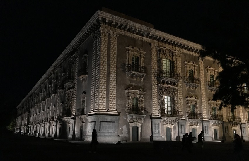 Catania, “Luci e Ombre al Monastero”, sabato 26, visite guidate serali ai Benedettini