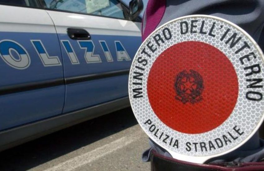 Lotta Polizia Stradale contro Stragi del Sabato Sera: elevate contravvenzioni per 1.500 euro a Caltagirone