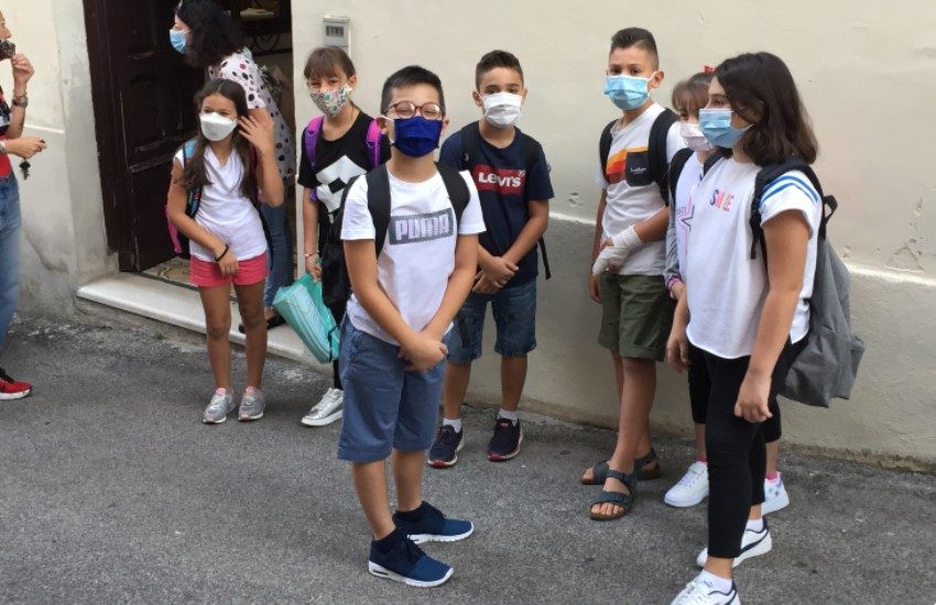 Primo giorno di scuola in provincia di Latina, ma sono in pochi a tornare tra i banchi