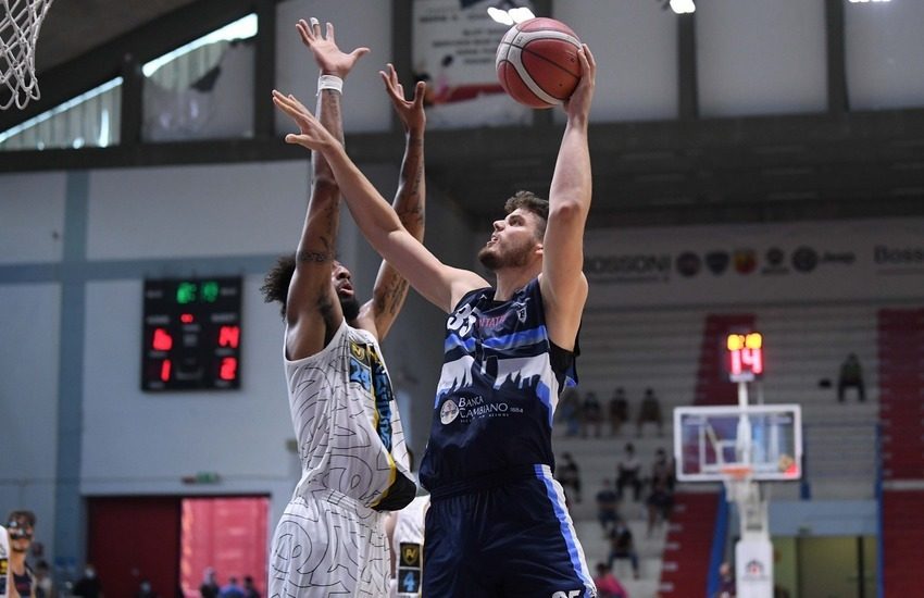 Fortitudo Bologna espugna il PalaRadi in Supercoppa 2020