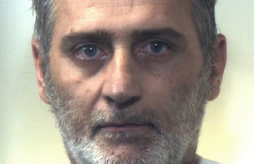 Riposto, nascondeva l’eroina sotto la mascherina chirurgica, arrestato