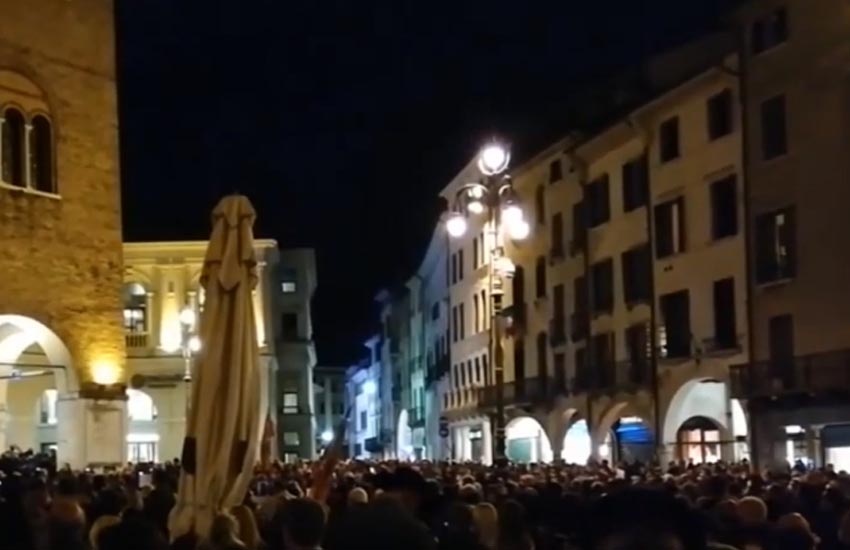 Treviso, le proteste contro l’ultimo Dpcm. «Stanchi di essere il capro espiatorio»