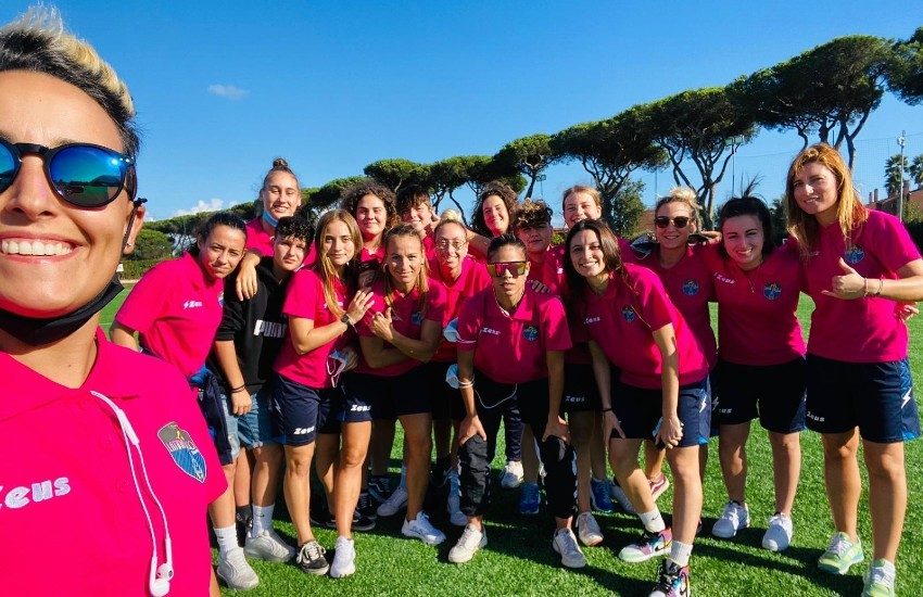 Si alza il sipario sulla Women Latina Calcio 1932: questa sera la presentazione