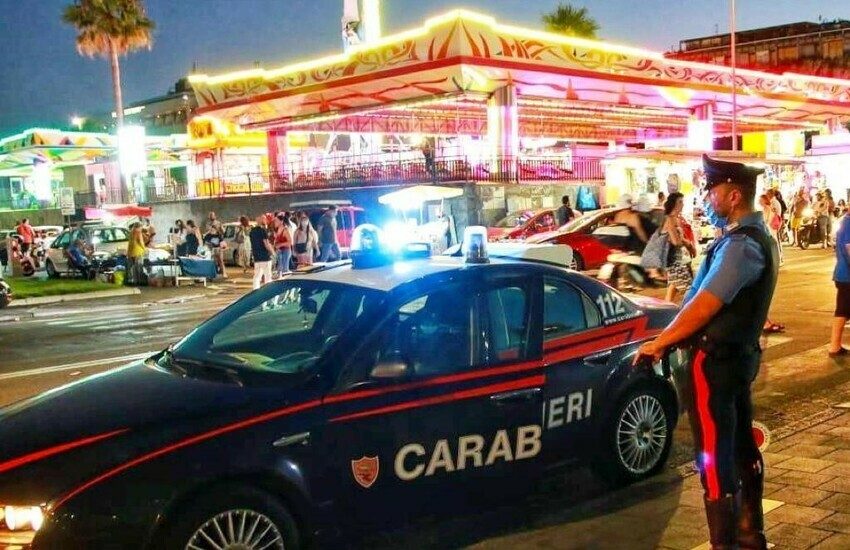 Catania, controlli anticovid dei Carabinieri in centro città
