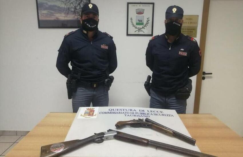 Due fucili da caccia con matricola abrasa in giardino. Arrestato 39enne di Taurisano