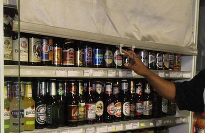 Stop alla vendita di alcolici dopo le 21 per distributori e market. Salvemini: “Un sacrificio utile”