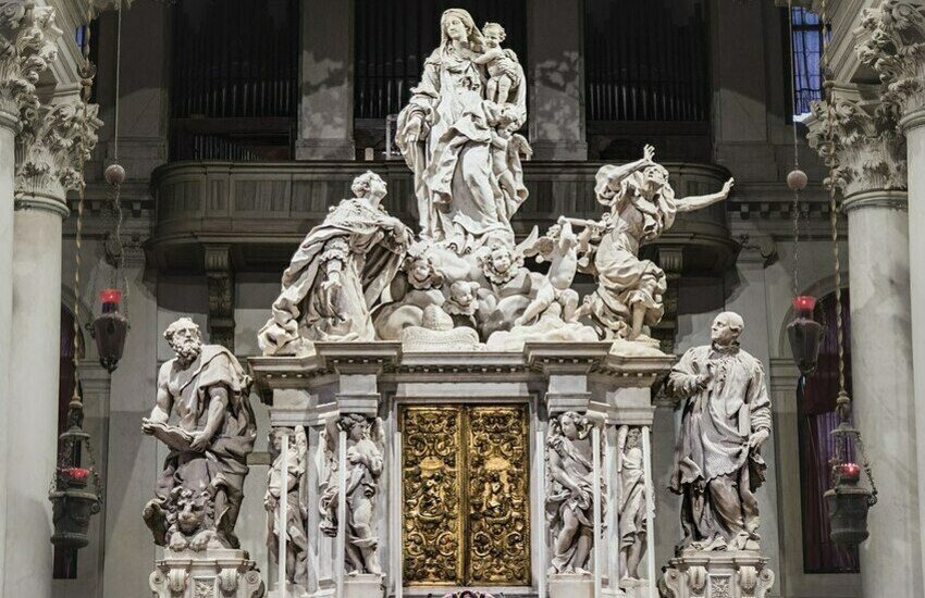 Venezia celebra la Madonna della Salute