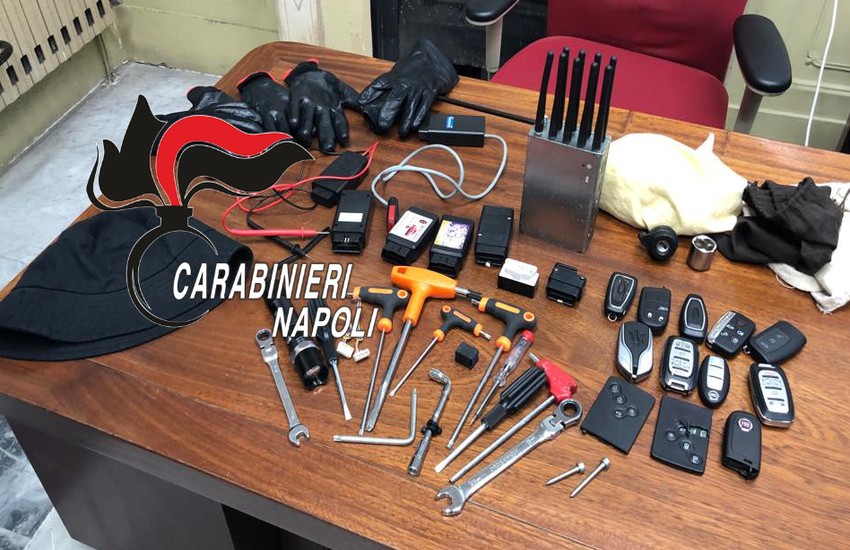 Sgominata la banda dei furti di auto di lusso a Napoli (VIDEO)
