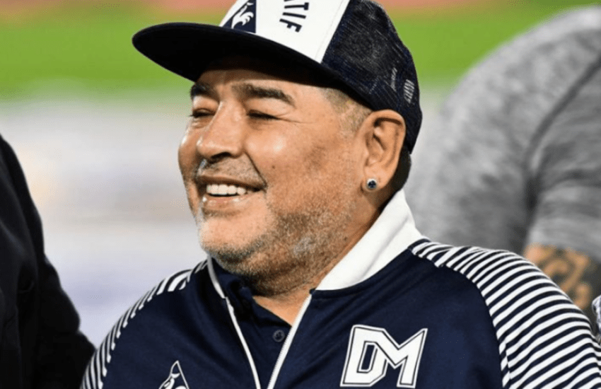 Maradona è morto, il calcio è in lacrime: l’annuncio dall’Argentina
