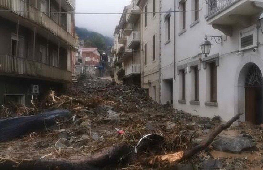 Sardegna devastata dal maltempo: 3 morti e 2 dispersi. Tromba d’aria a Catania