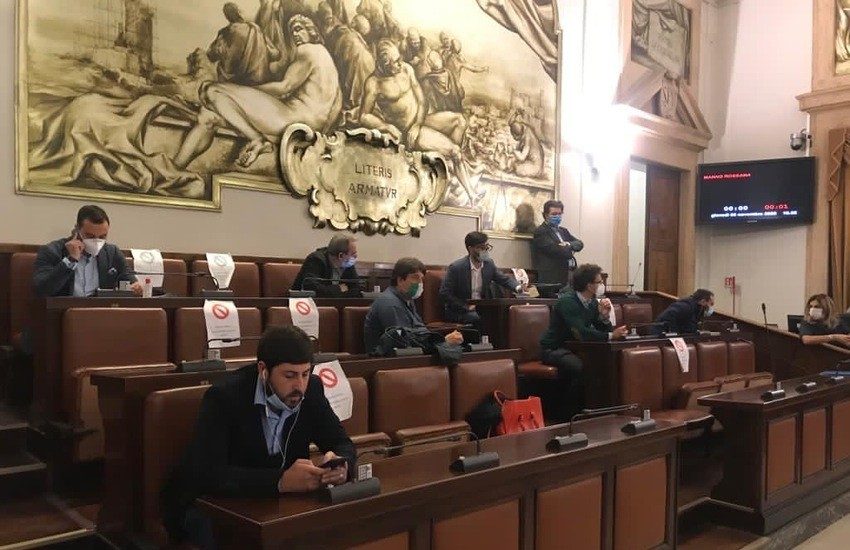 Catania, il Consiglio comunale approva il programma triennale delle opere pubbliche