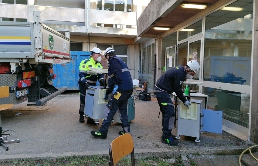 Covid, a Noale gli alpini sistemano un ospedale dismesso