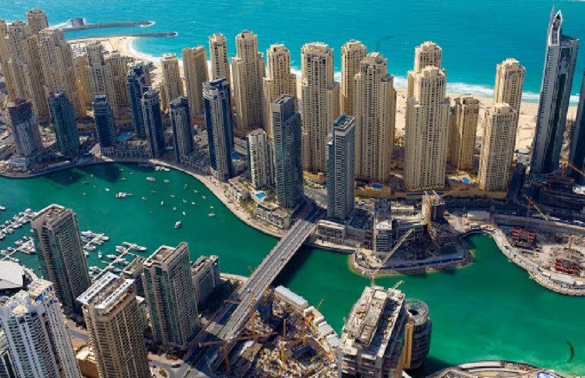 Emirati Arabi, sì alle convivenze e altre aperture