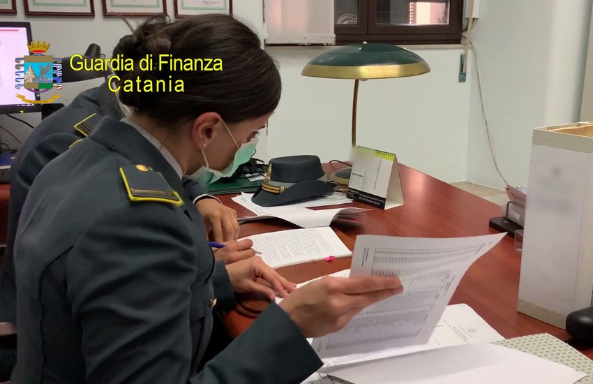 Catania, verifica fiscale della Finanza in un noto studio del centro cittadino. Contestate violazioni per oltre 150mila euro