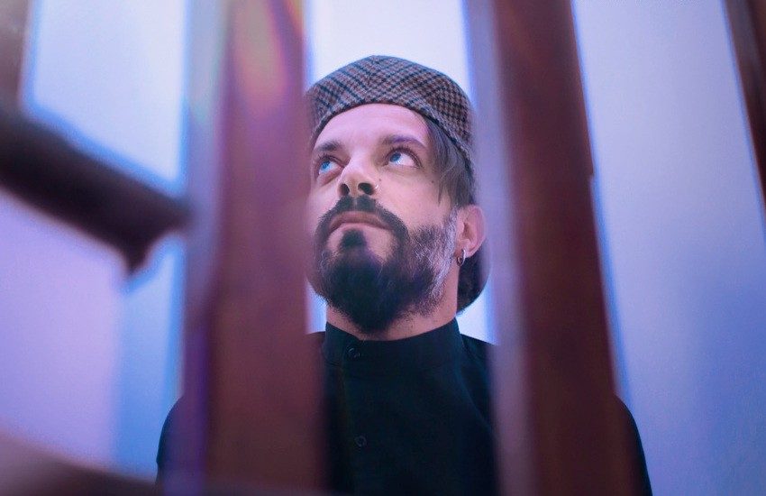 “Dentro al Blu”: il nuovo brano di Marco Santoro