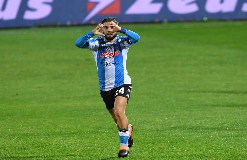 Crotone-Napoli 0-4, poker azzurro. Insigne sugli scudi
