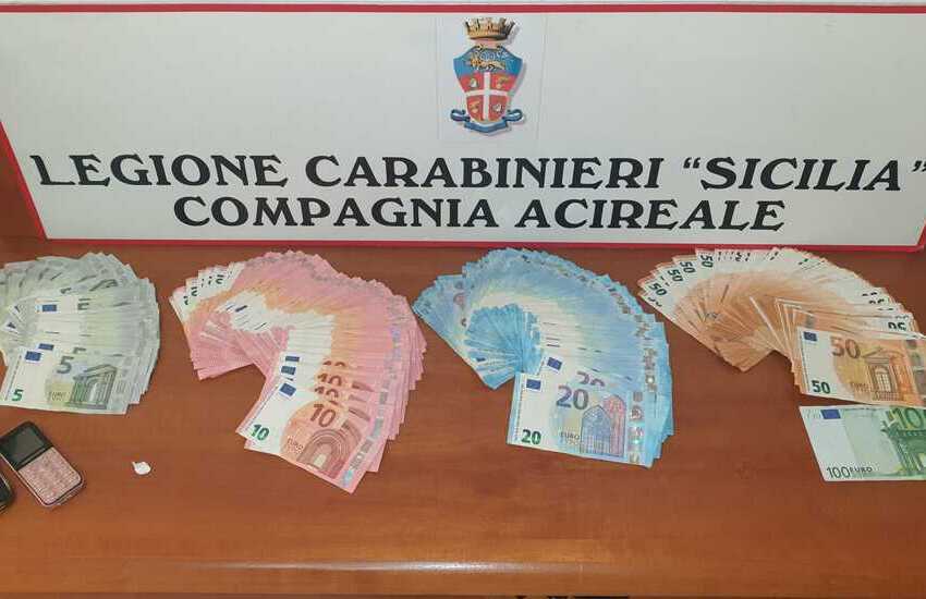 Aci Catena, disoccupato nascondeva in casa, oltre alla cocaina, 6.000 euro in contanti