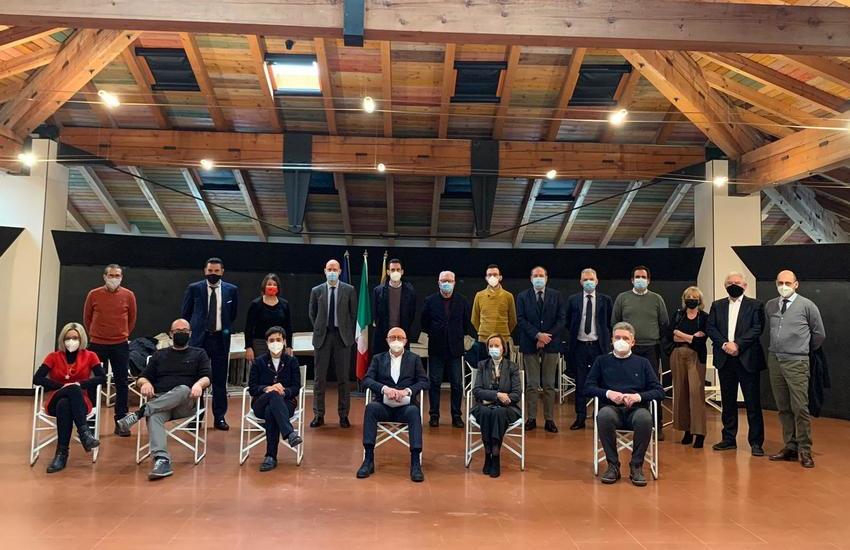 7 Sindaci +3 Istituti di Credito +4 Confidi =Uniti per il territorio