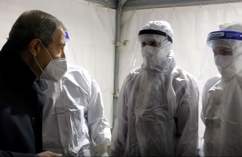 Covid, i sopralluoghi di Musumeci nelle aree di arrivo dei visitatori natalizi