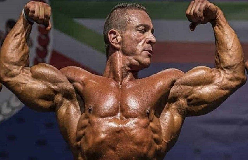 Giallo a Caorle, campione del culturismo trovato morto in bagno