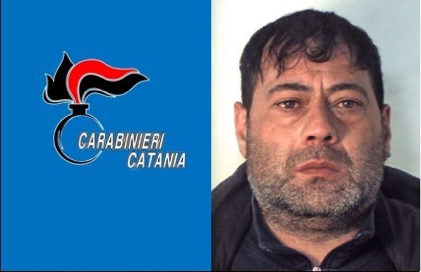 San Giovanni Galermo, beccato mentre spaccia cocaina e marijuana in via Capo Passero