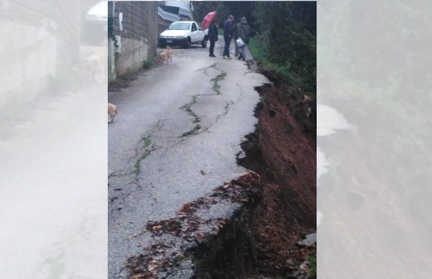 La Rai a Sezze per un servizio sulla frana in via Casali: il video