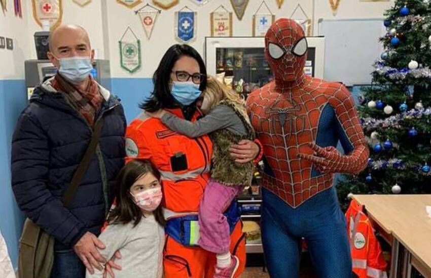 “Spiderman savonese”, nominato Cavaliere della Repubblica che fa compagnia ai bimbi malati