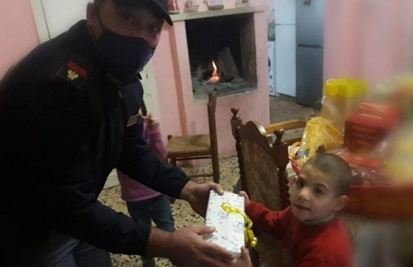 Polizia di Gallipoli, auguri speciali a due 95enni e al piccolo Salvatore