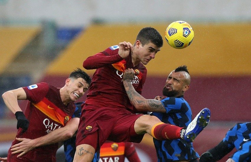 Roma e Inter si annullano. La Juve risale. E ora il derby d’Italia
