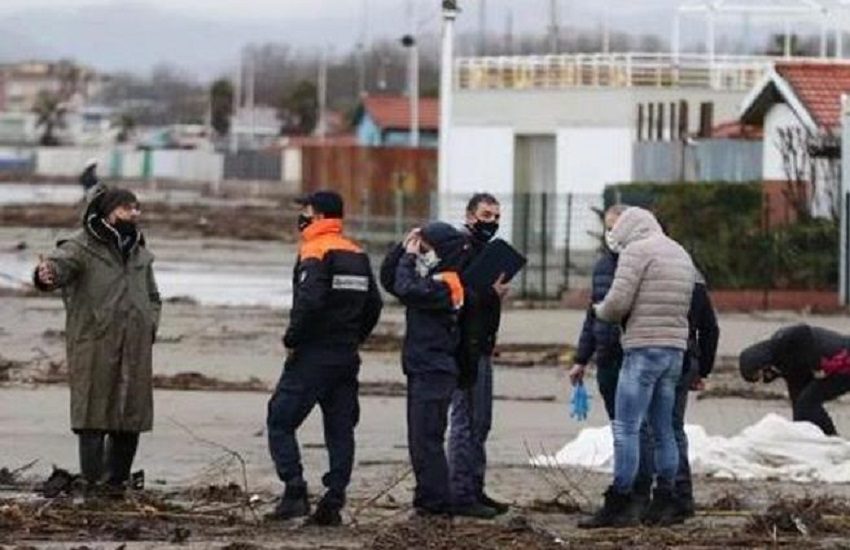 E’ di una donna di Sarzana il cadavere trovato a Marina di Carrara. Ancora sconosciuta la causa della morte