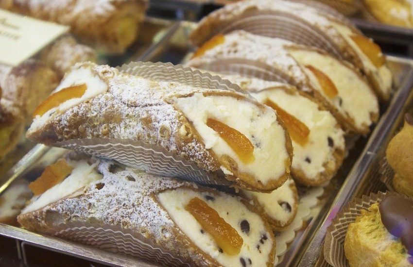 Il ministero sceglie il cannolo siciliano come simbolo della moneta da 5 euro