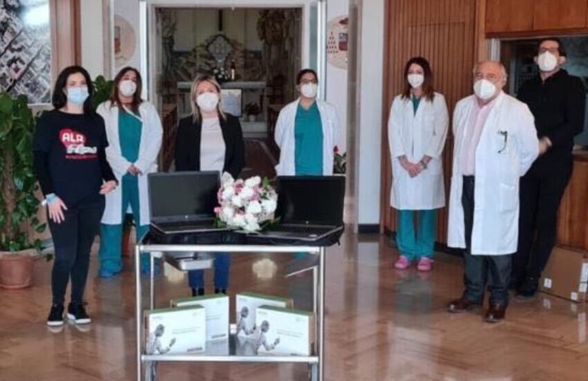 Due computer portatili e quattro access point donati all’Ospedale di Tricase