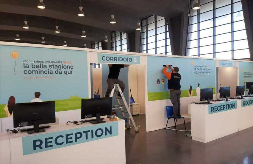 Vaccini per over 50, domani hub Palermo, Catania e Messina aperti fino alle 24