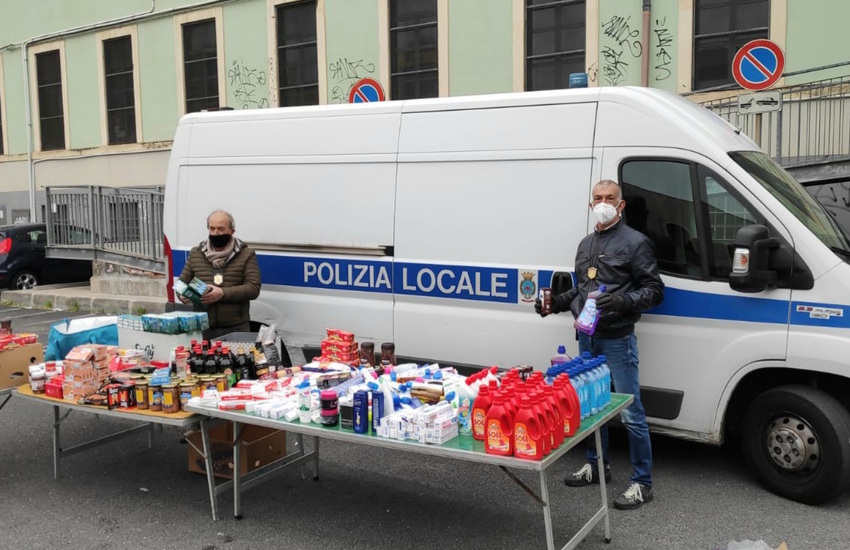 Catania, chiusa una cereria e un pub di via Pantano per violazioni anti-covid. 6 Ambulanti multati