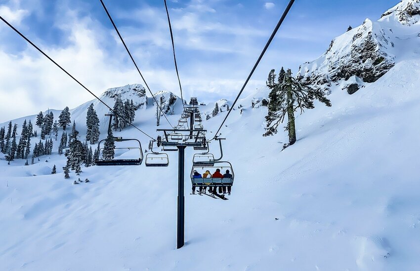 Altro stop allo sci, Fontana: ‘Decisione devastante’