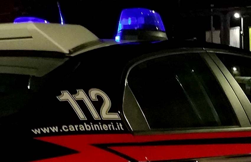Curti, un 20enne spacciava indisturbato finchè non è stato beccato dai carabinieri