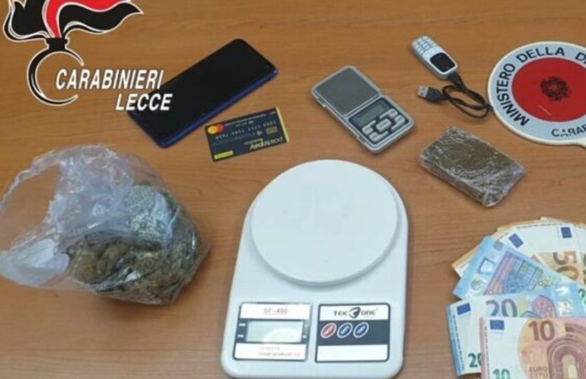 Hashish e marijuana in casa, arrestato per spaccio 33enne leccese