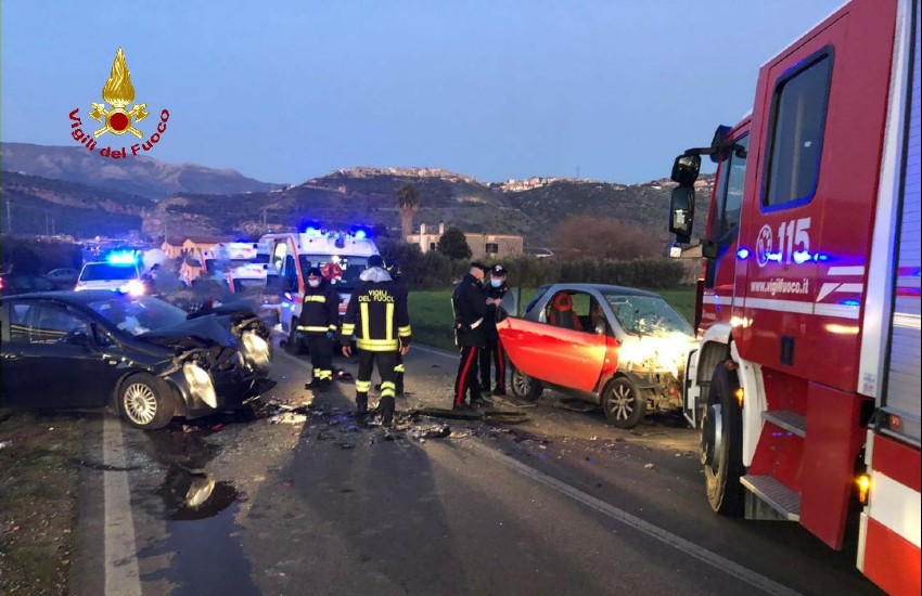 Sezze, pauroso incidente sulla 156; 4 persone coinvolte