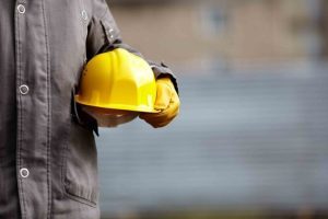 Tragedia sul lavoro a Pian Camuno: operaio di 71 anni muore schiacciato da una parete