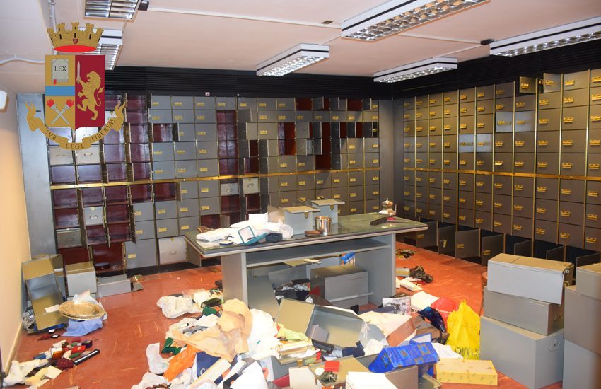 Maxi furto nel caveau della Bnl nel cuore della città, inflitti 14 anni di reclusione alla banda
